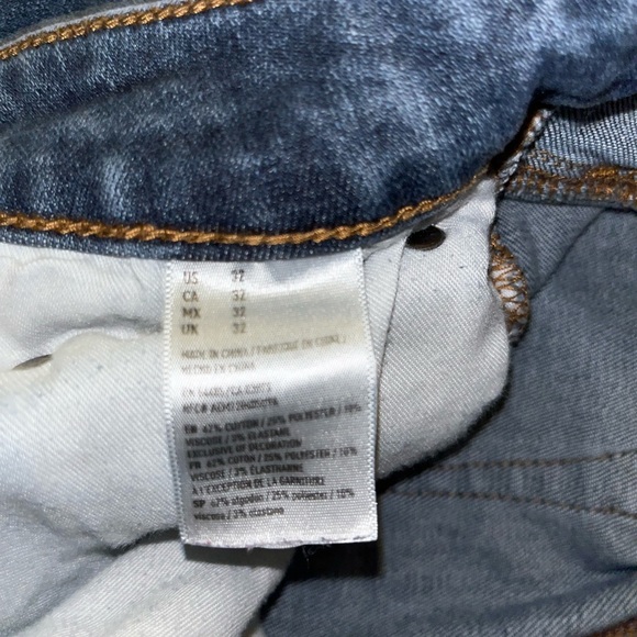 American Eagle Jean Shorts - Picture 5 of 5